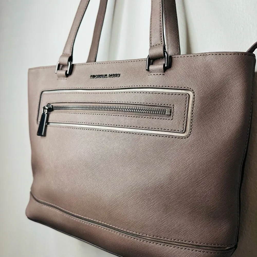 MICHAEL KORS Grey Square Frame Side Front Zip Up Metal Shoulder Straps Hand Bag - Picture 3 of 13
